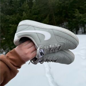 Nike Low-Top Sneakers in Light Gray and White